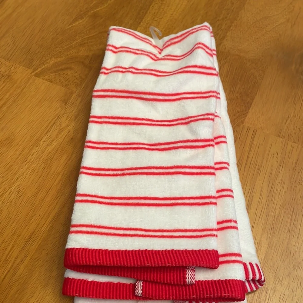 NWT Wondershop 2 Pack Hand Towels